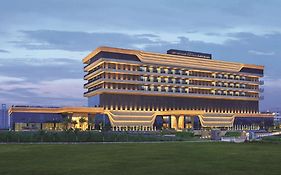 Gift City Club, A Member Of Radisson Individuals Gandhinagar 5*