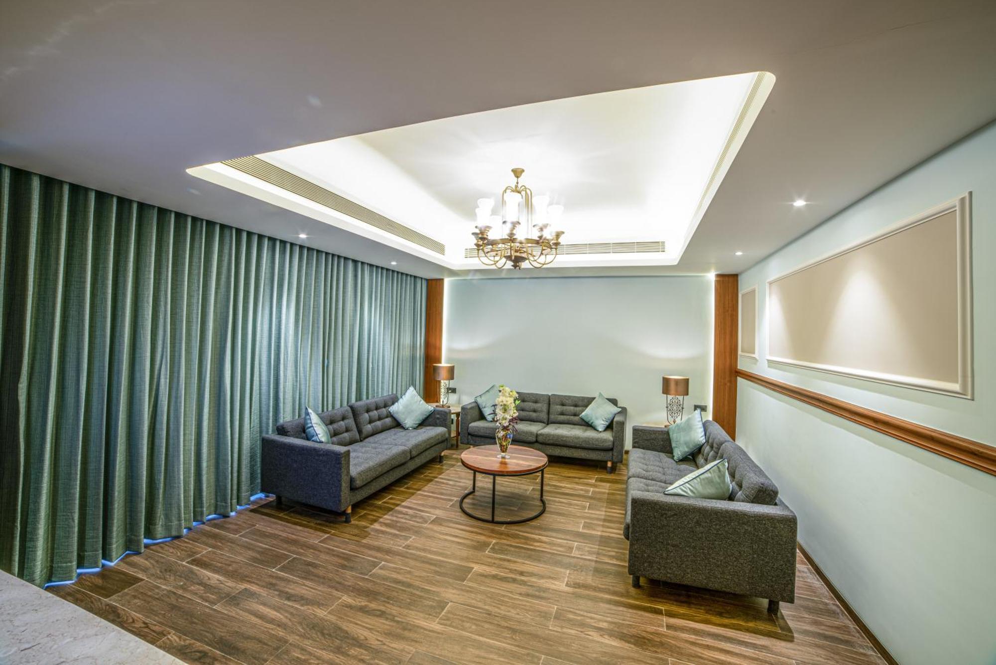 Gift City Club, A Member Of Radisson Individuals Gandhinagar Extérieur photo